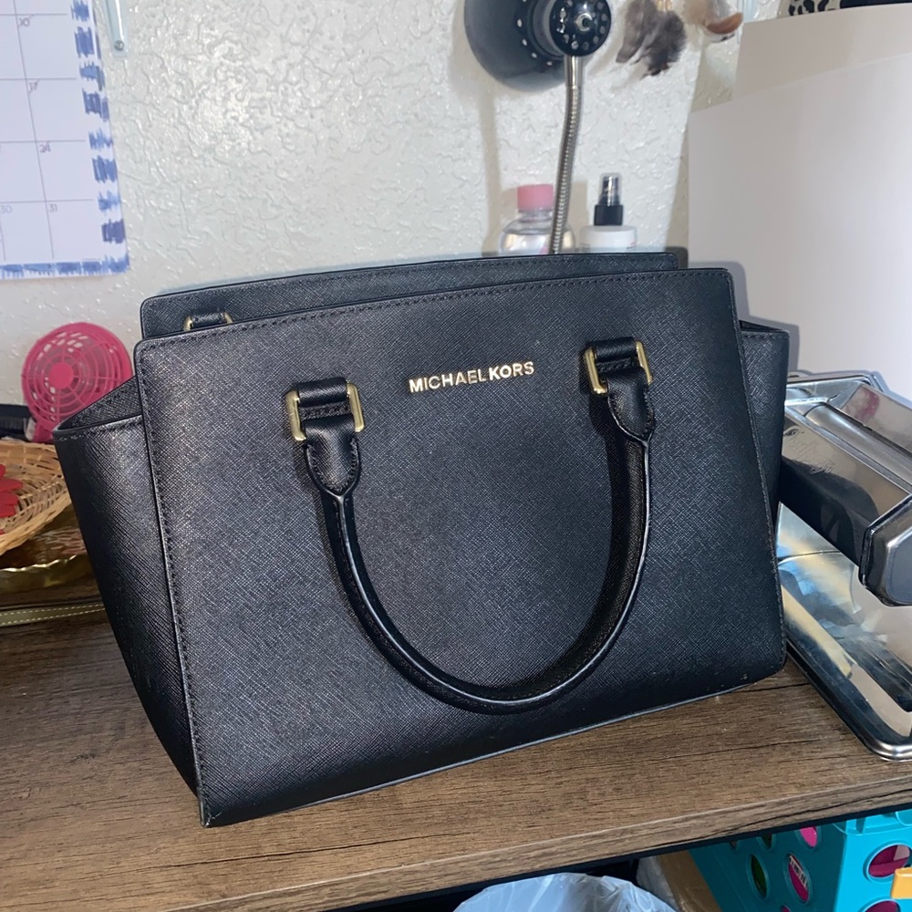 Michaels Kors Selma crossbody